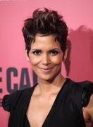 th_76953_HalleBerryAttendingLAPremiereOfTheCallTheArclightTheaterInHollywoodCa03.05.201313_122_35lo.jpg