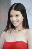 th_76273_celebrity_paradise.com_TheElder_MichelleTrachtenberg2010_05_24_SexAndTheCity2Premiere12_122_385lo.jpg