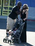 th_40710_fp_klum_seal_kids_47_080506_6_455lo.jpg