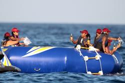 th_296644925_RihannajetskiinginSaintTropez21.7.2012_28_122_469lo.jpg