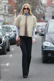 th_41814_celebrity_paradise.com_TheElder_ClaudiaSchiffer2010_12_07_schoolruninLondon31_122_512lo.jpg