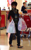 th_22131_Halle_Berry_does_a_little_shopping_at_Target_01_122_842lo.jpg